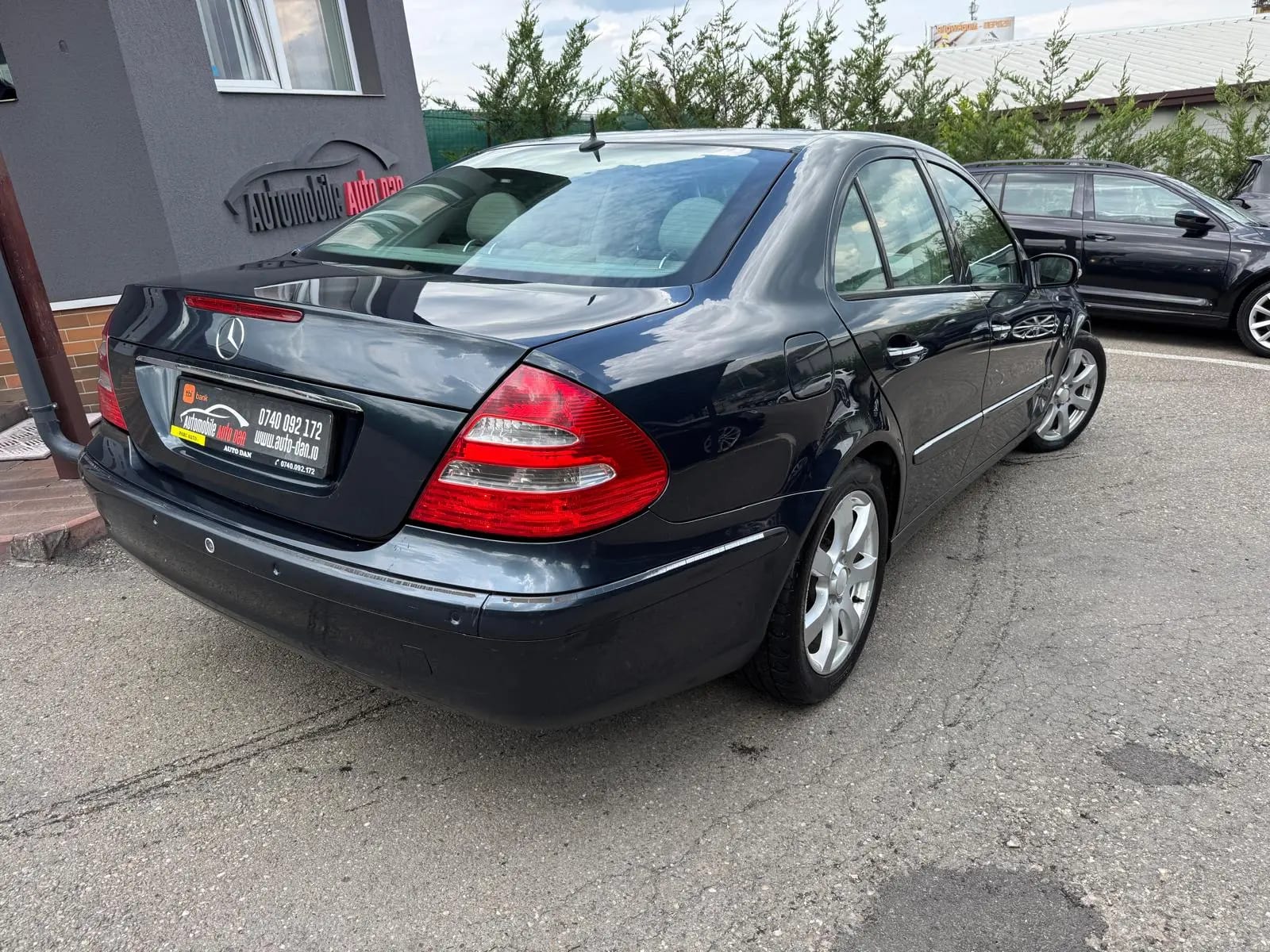 Mercedes-Benz E 200