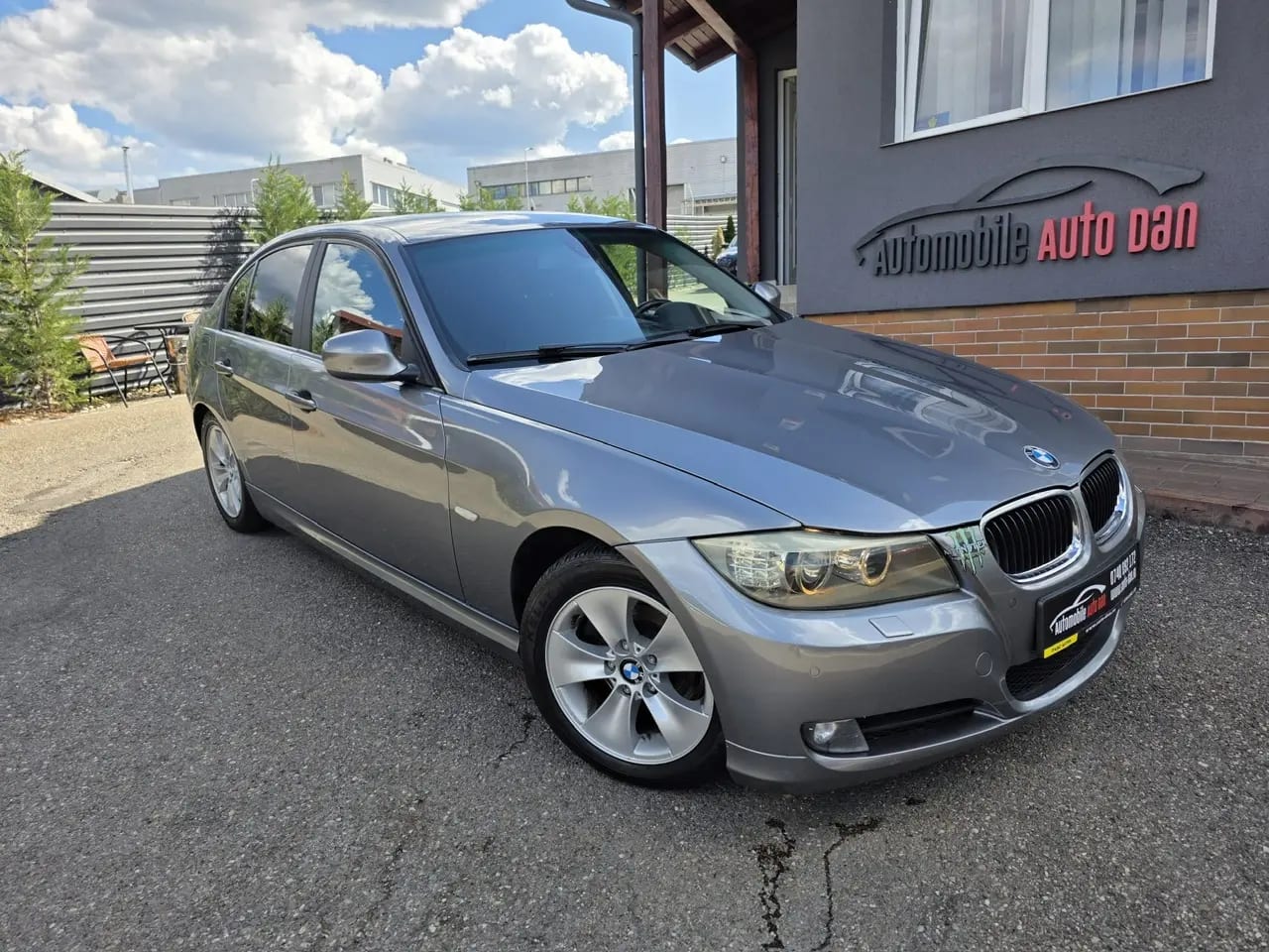 BMW 320