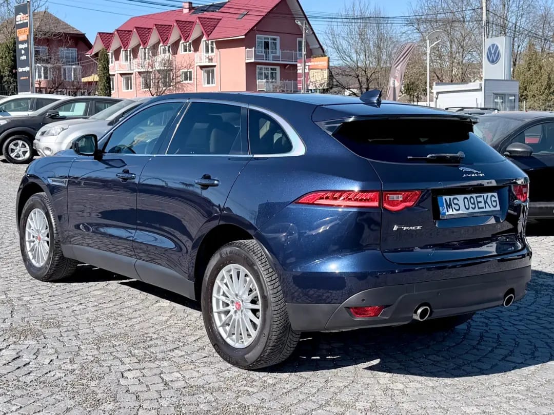 Jaguar F-Pace