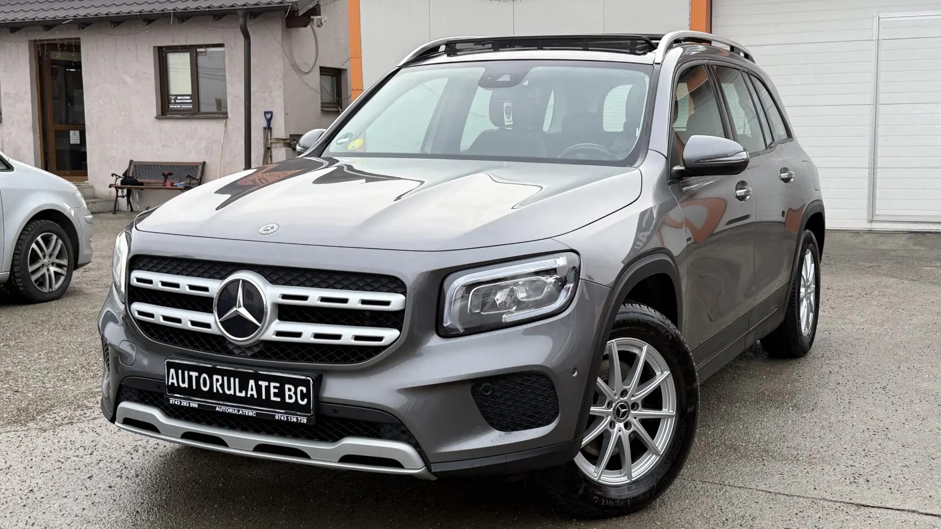 Mercedes-Benz GLB 180