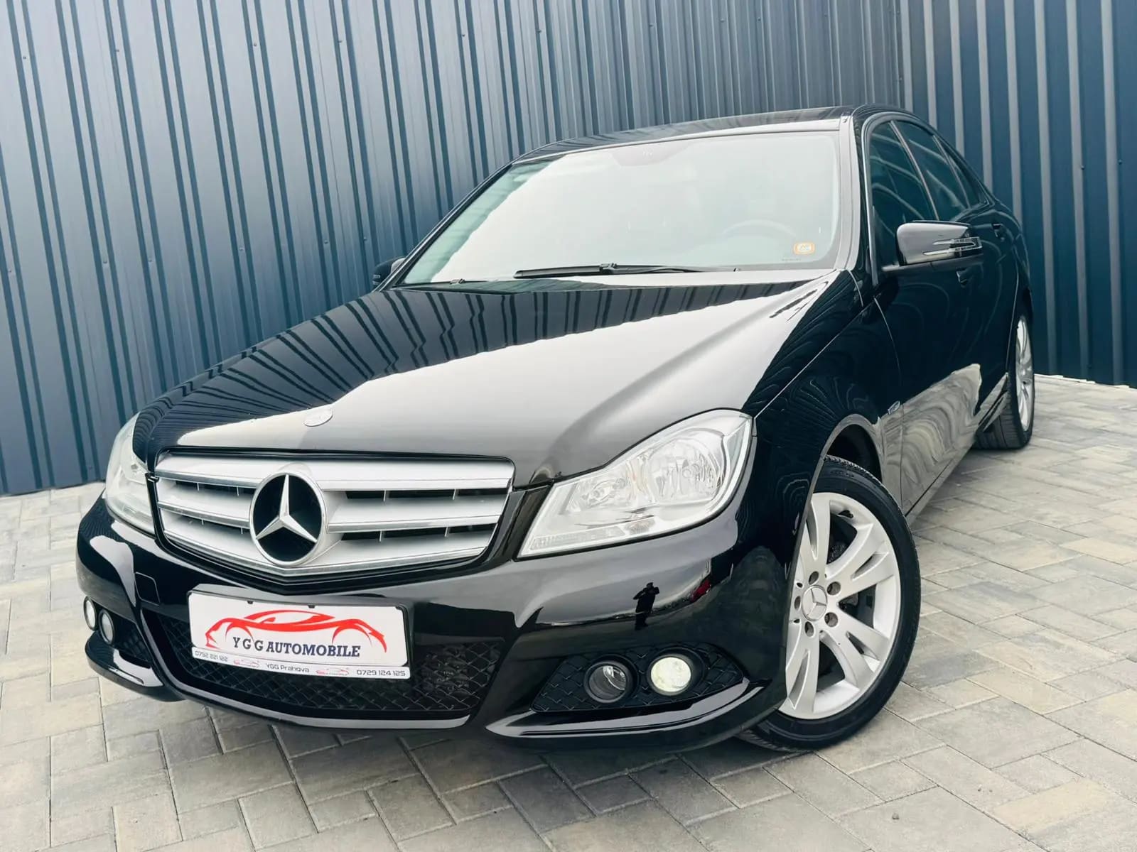Mercedes-Benz C 220