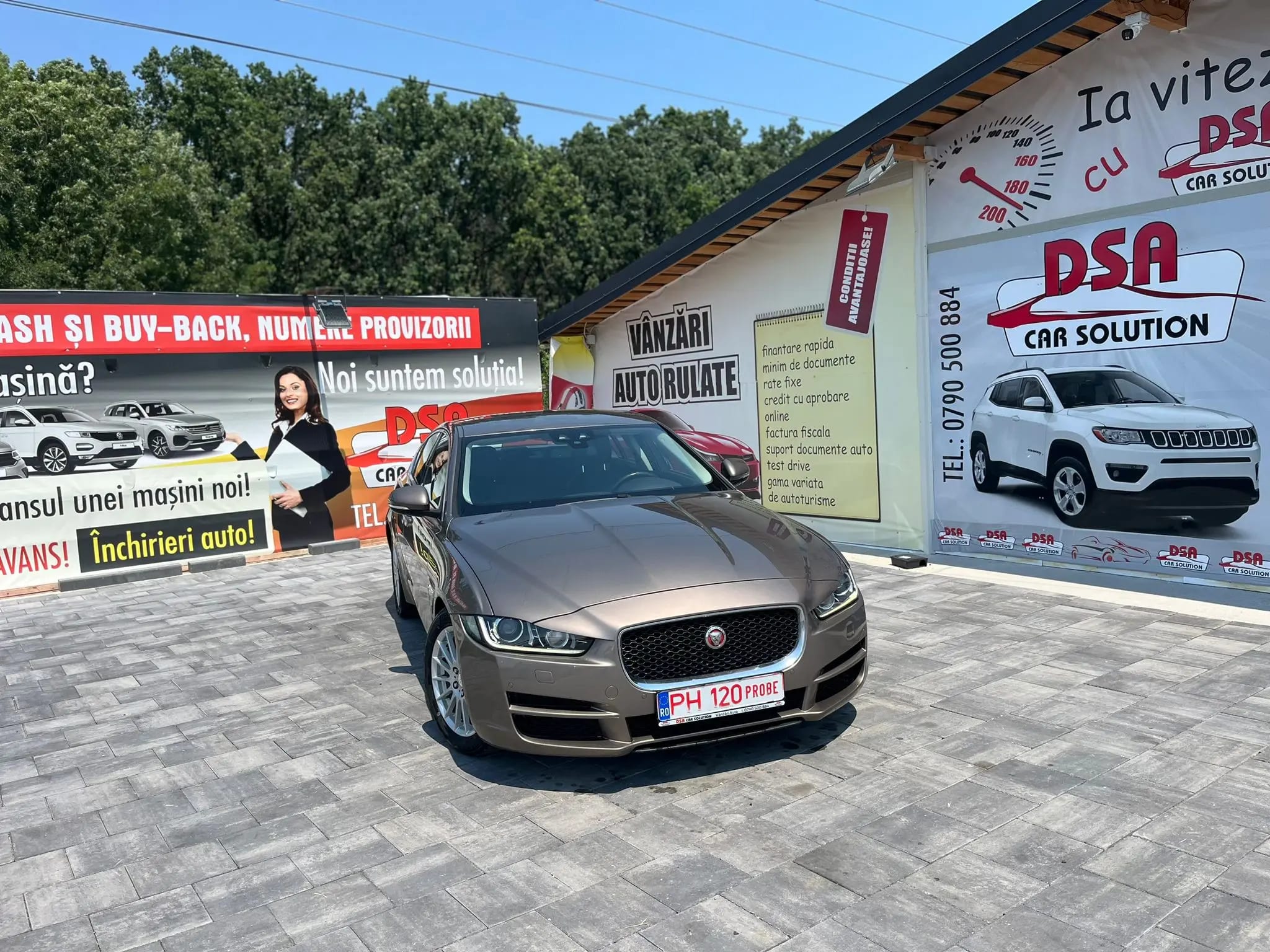 Jaguar XE