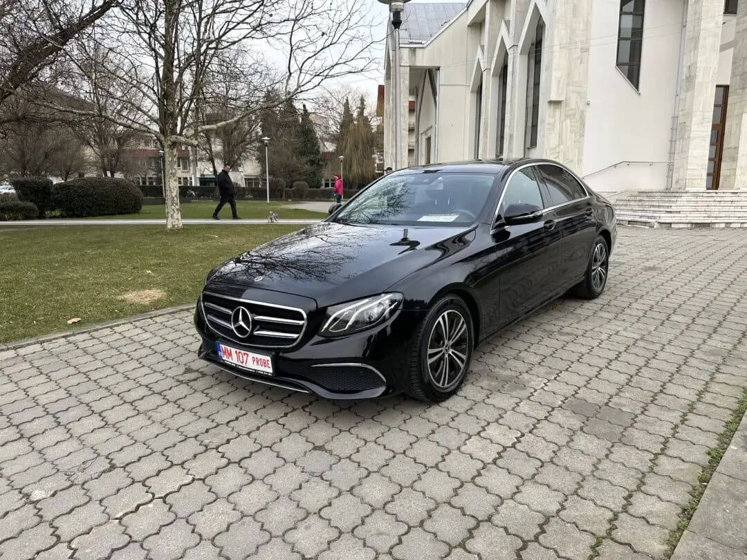 Mercedes-Benz E 220