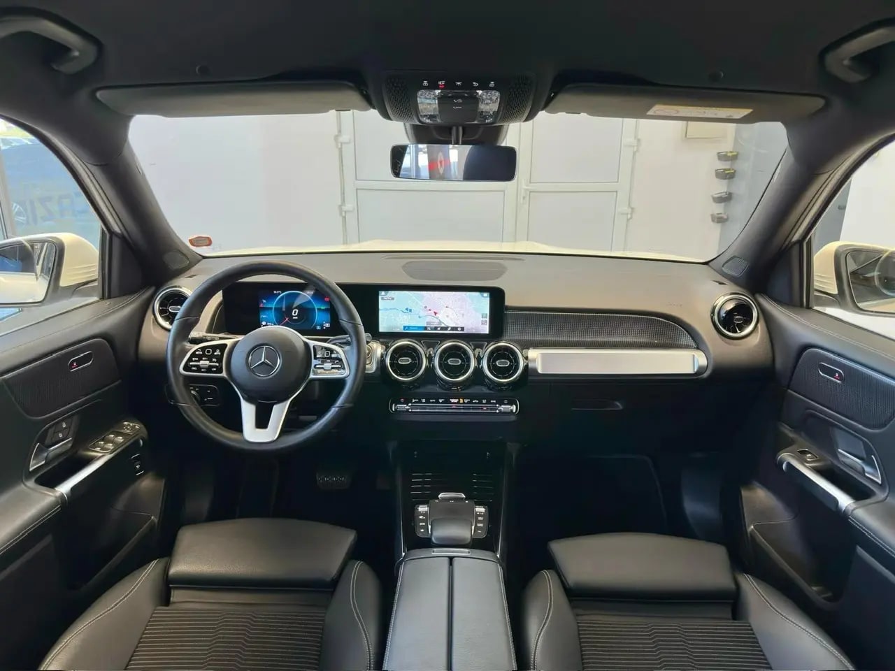 Mercedes-Benz GLB 220
