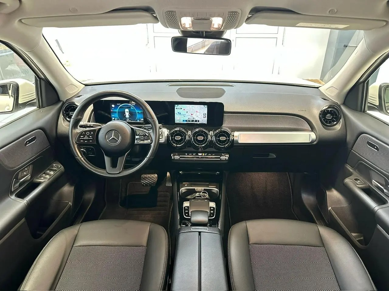 Mercedes-Benz GLB 200