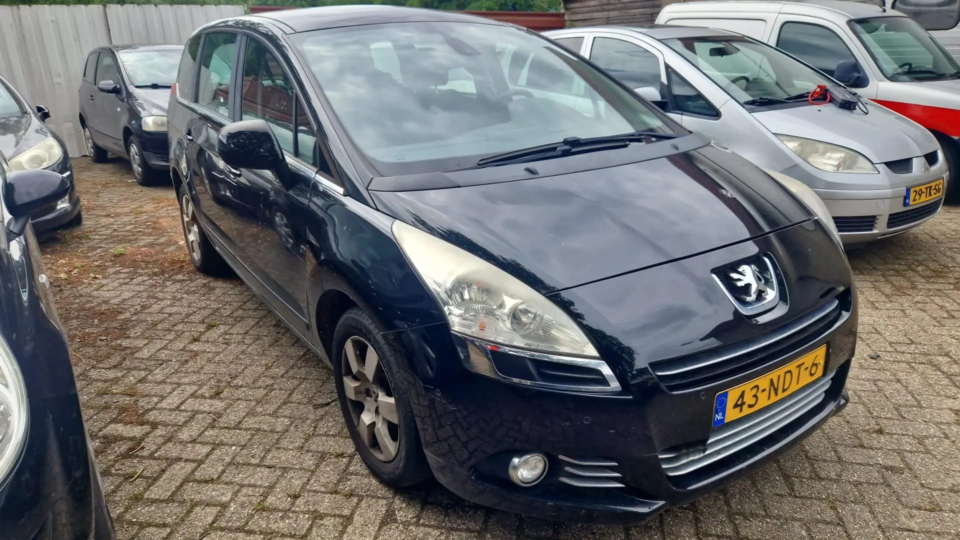 Peugeot 5008