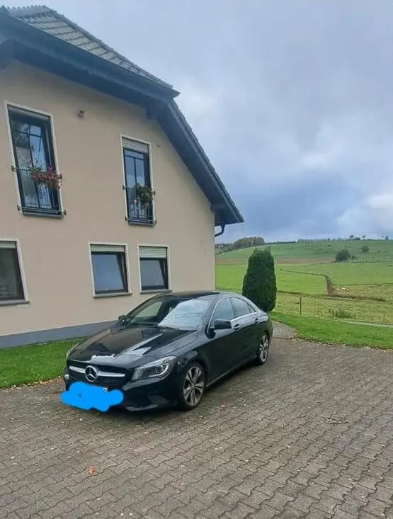 Mercedes-Benz CLA 220