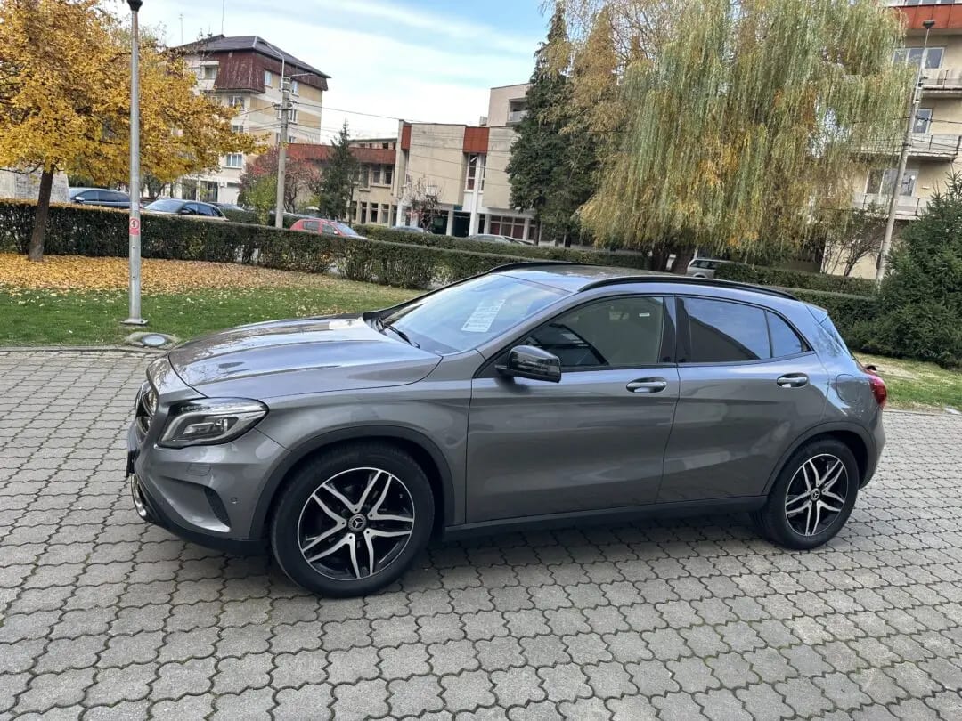 Mercedes-Benz GLA 200