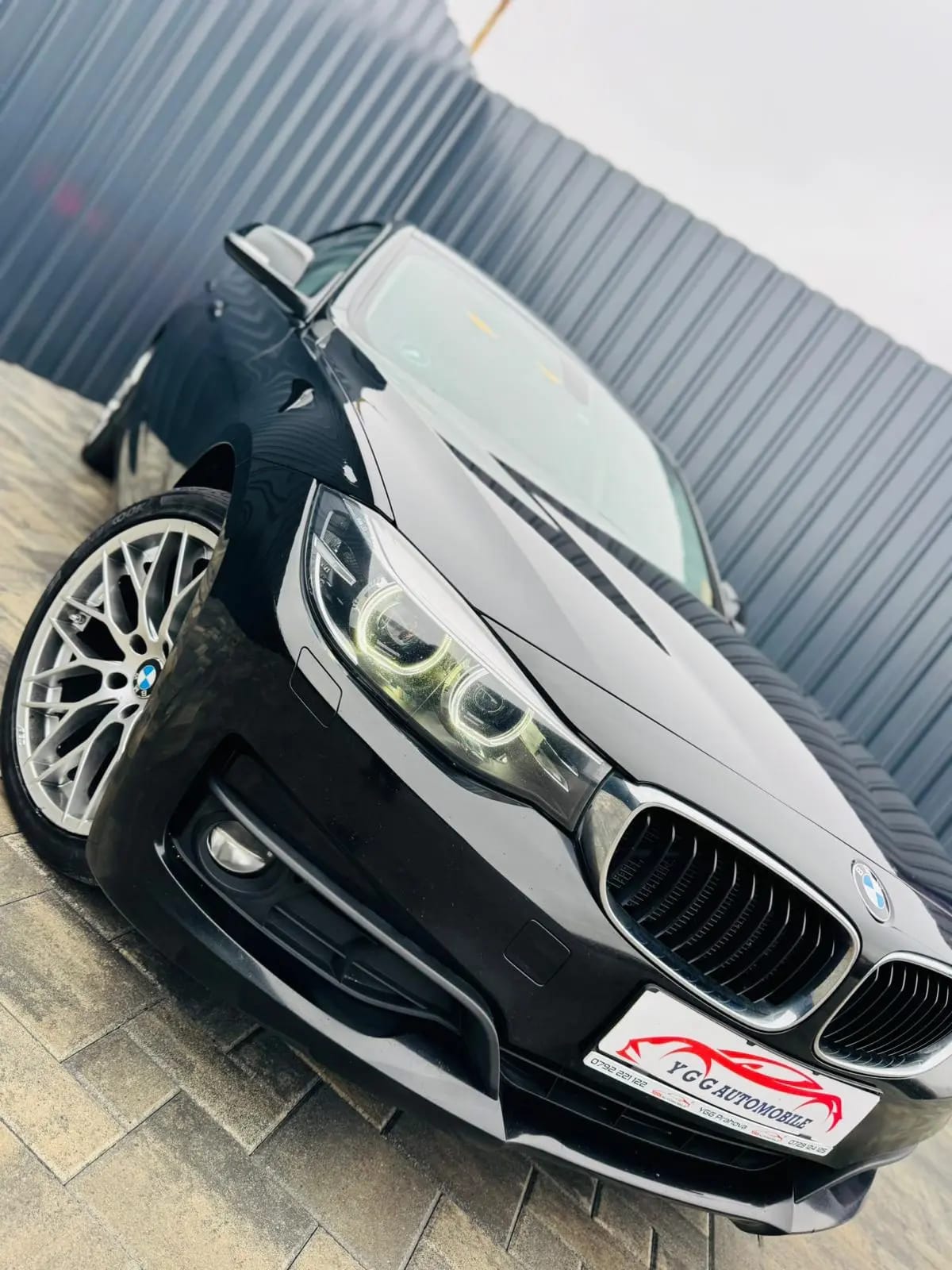 BMW 320