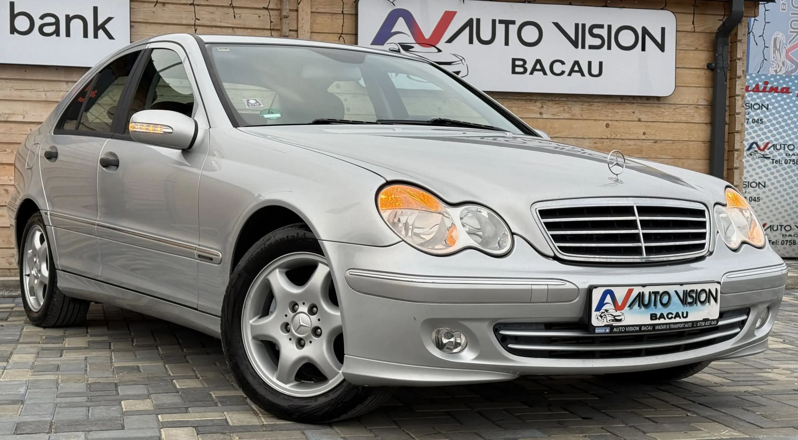 Mercedes-Benz C 180