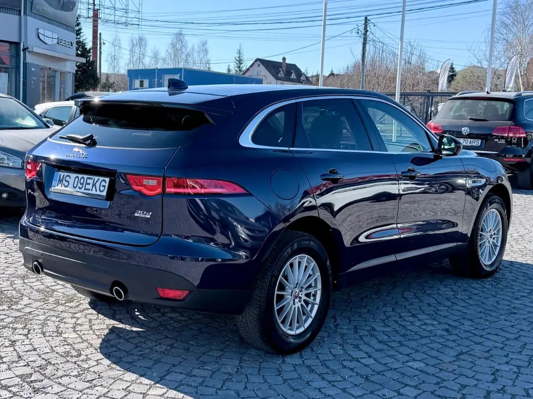 Jaguar F-Pace