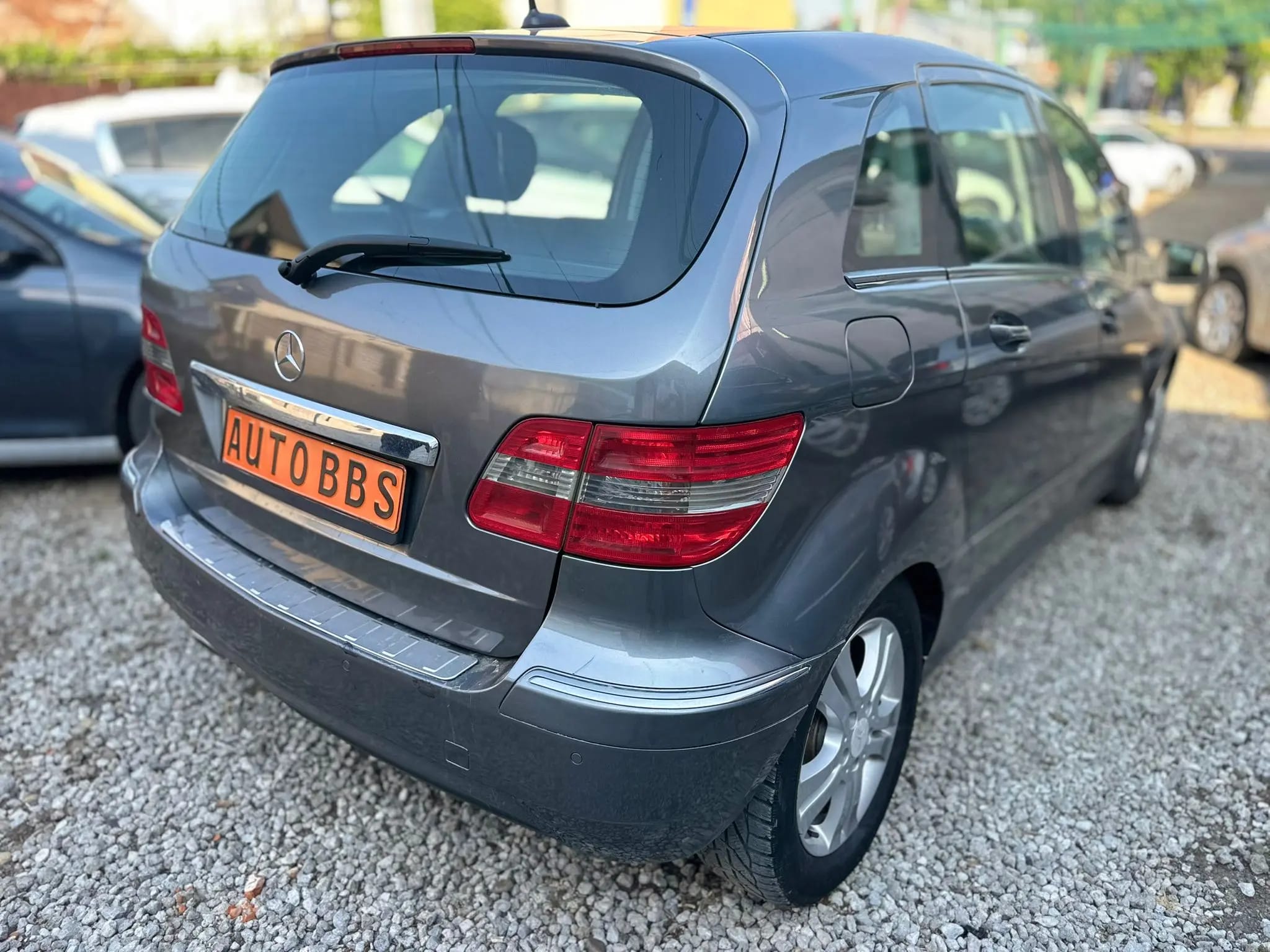 Mercedes-Benz B 200
