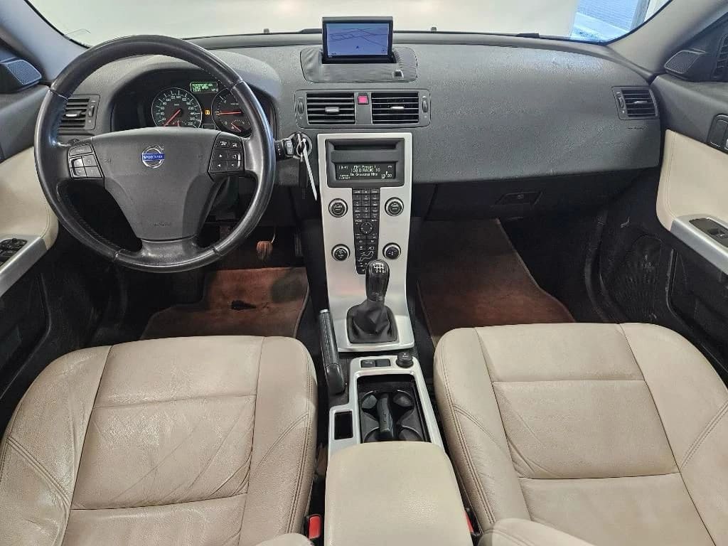Volvo V50
