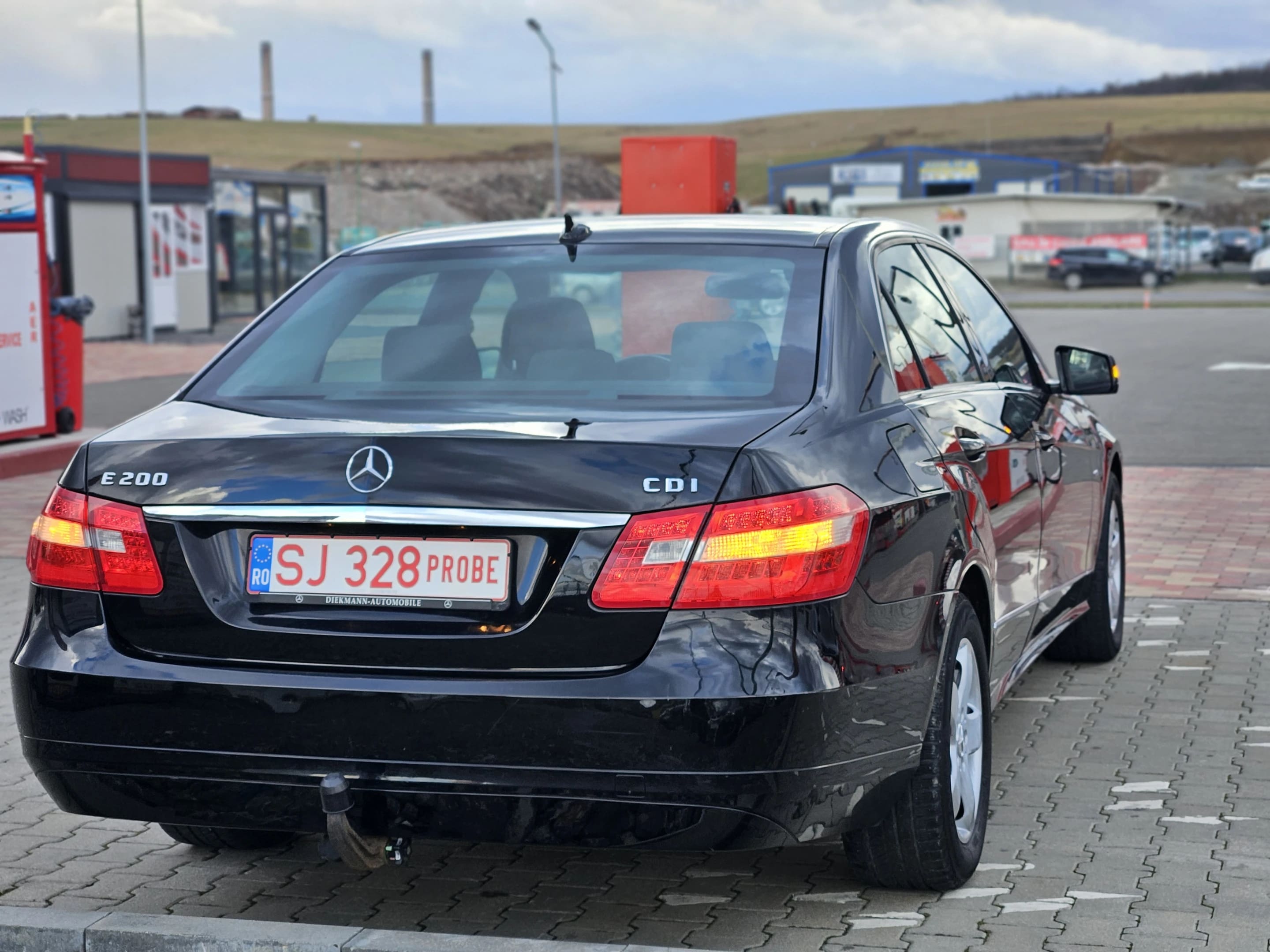 Mercedes-Benz E 200