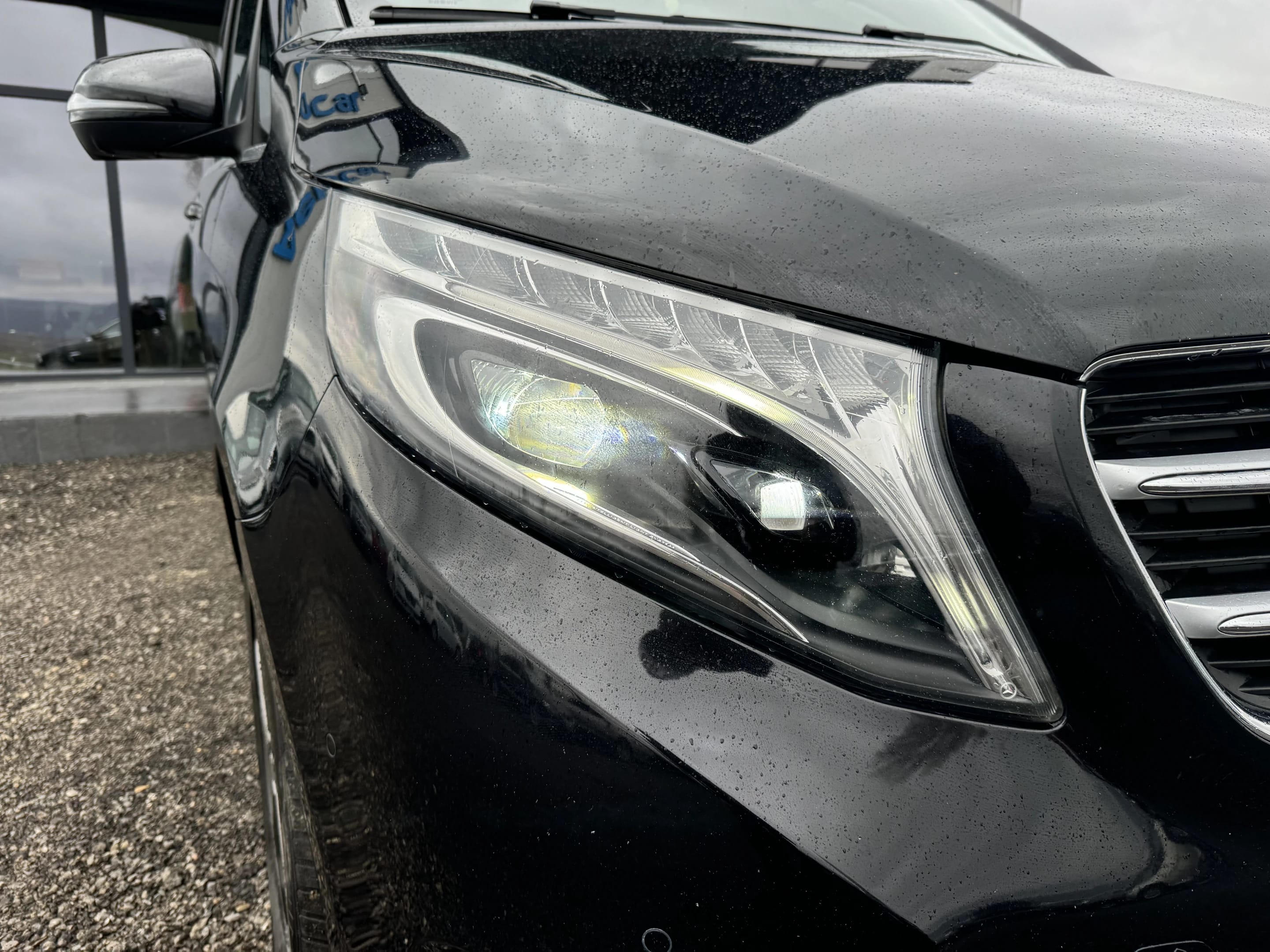 Mercedes-Benz V 250