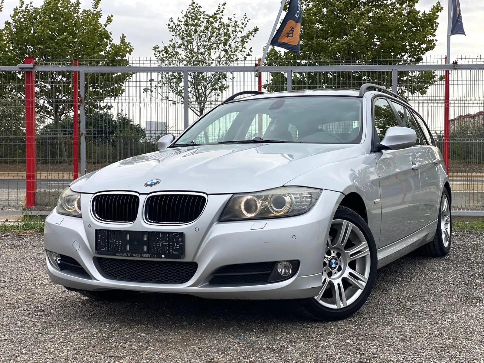 BMW 320