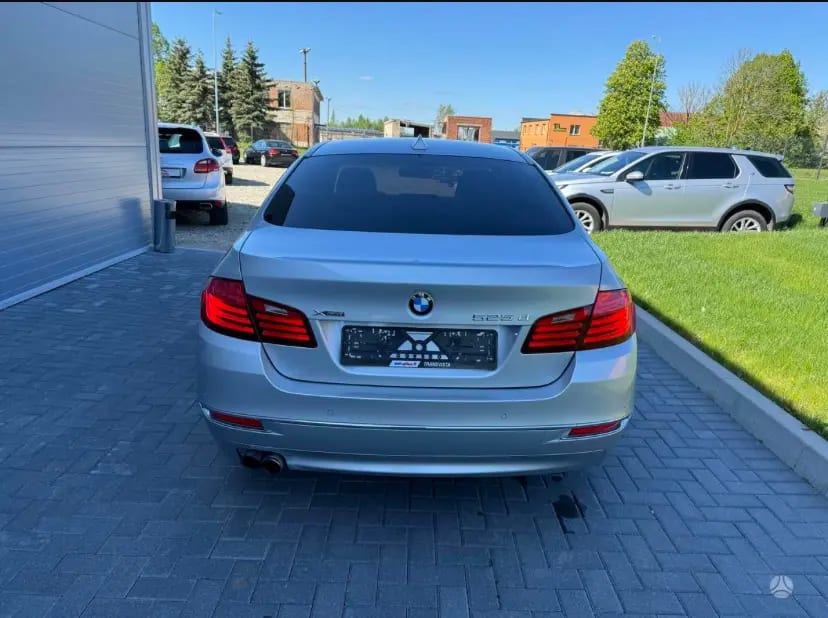 BMW 525