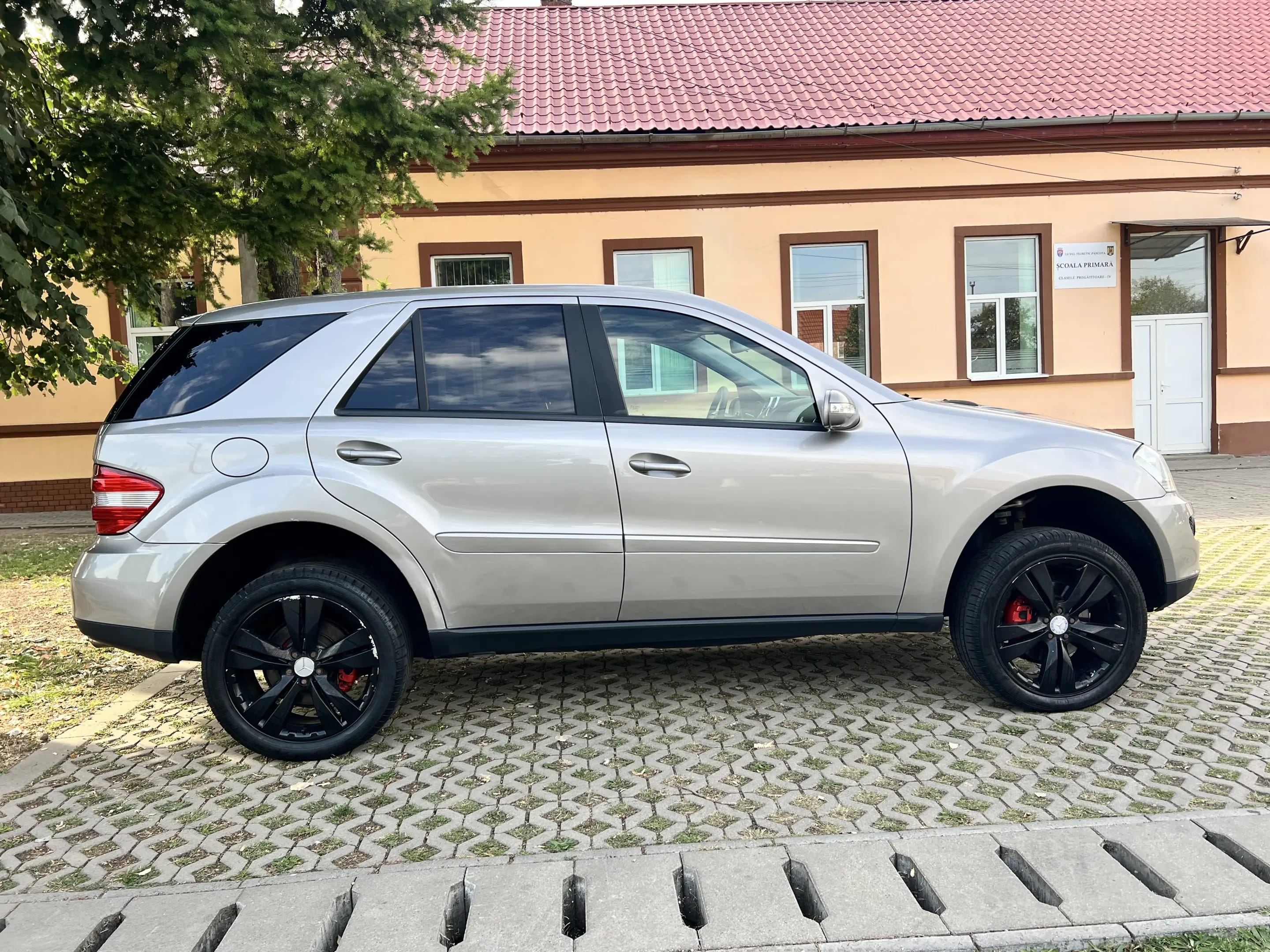 Mercedes-Benz ML 300