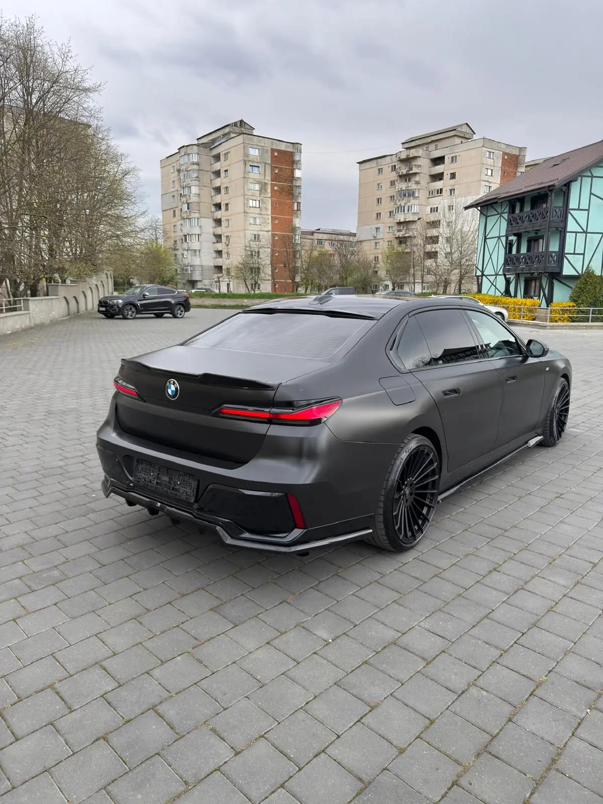 BMW 740
