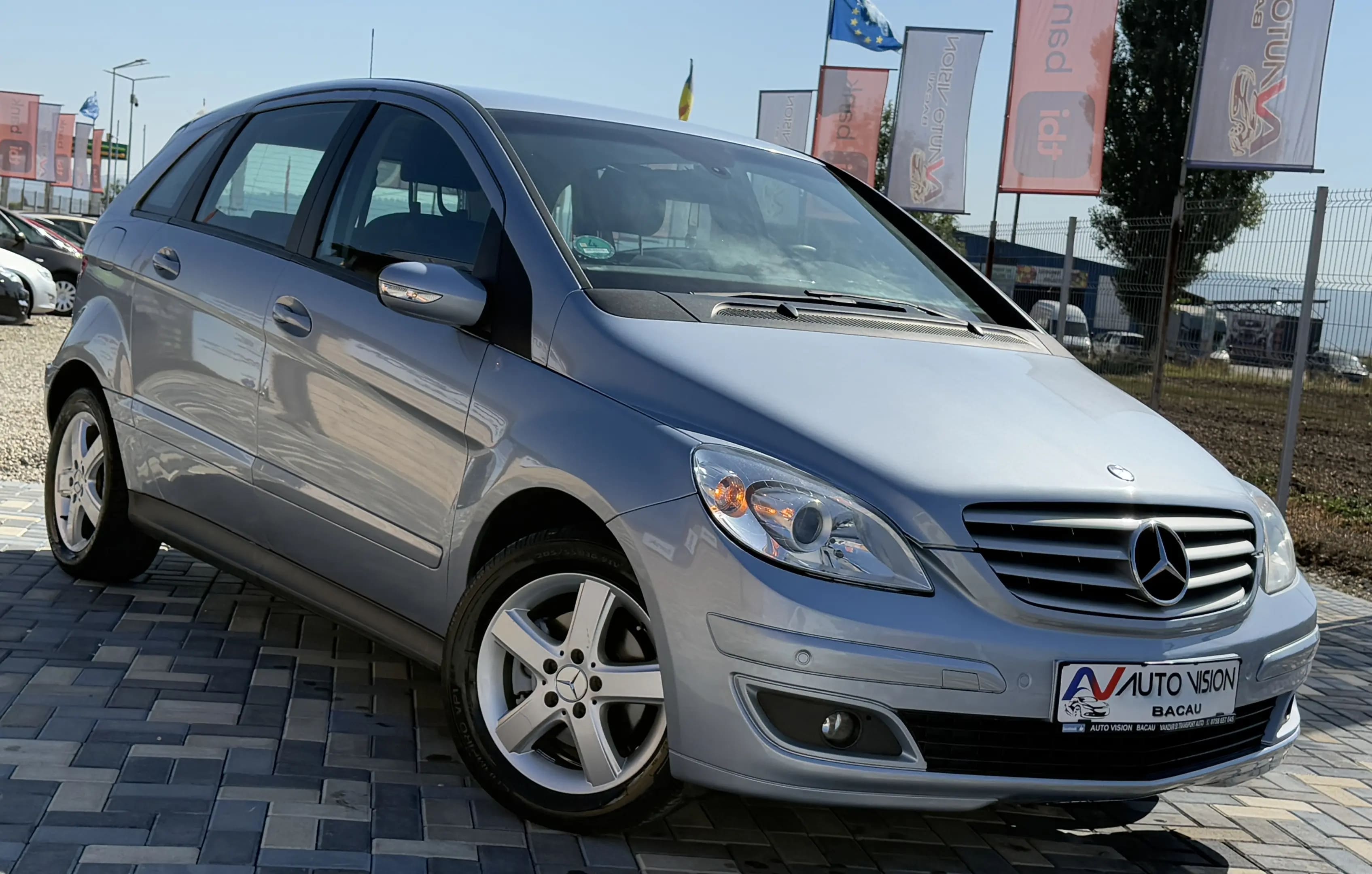 Mercedes-Benz B 200