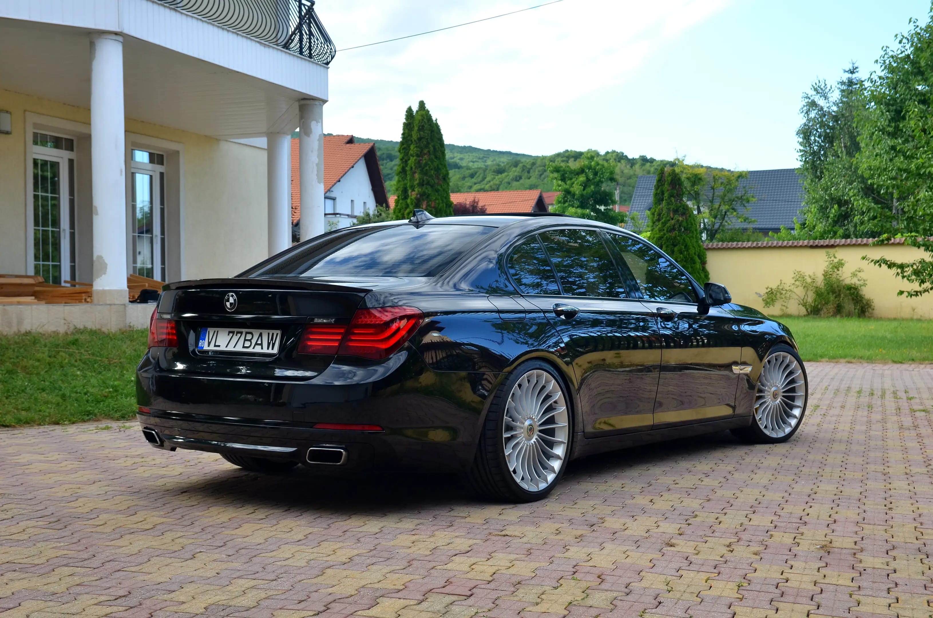 BMW 740
