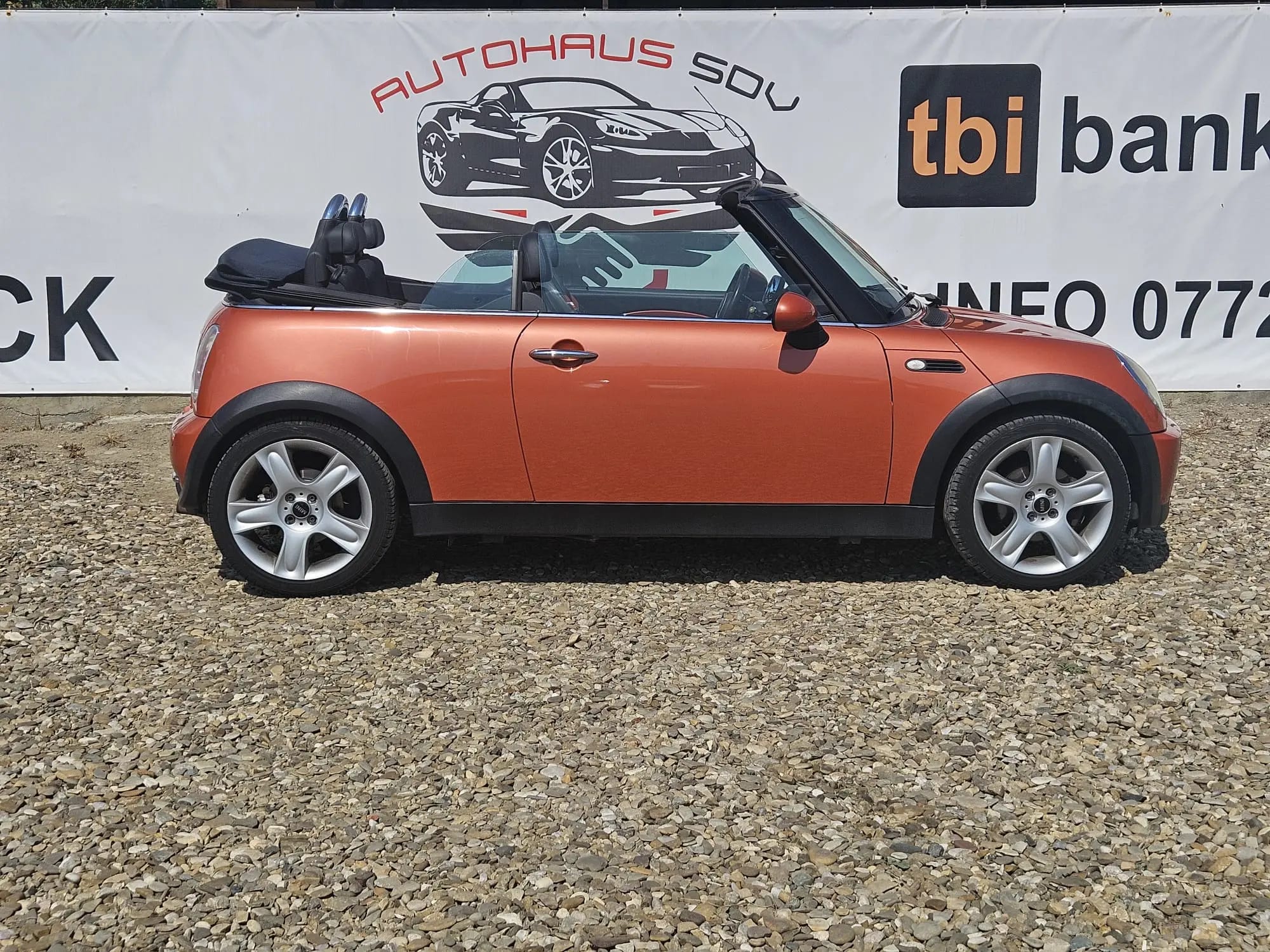 MINI Cooper Cabrio