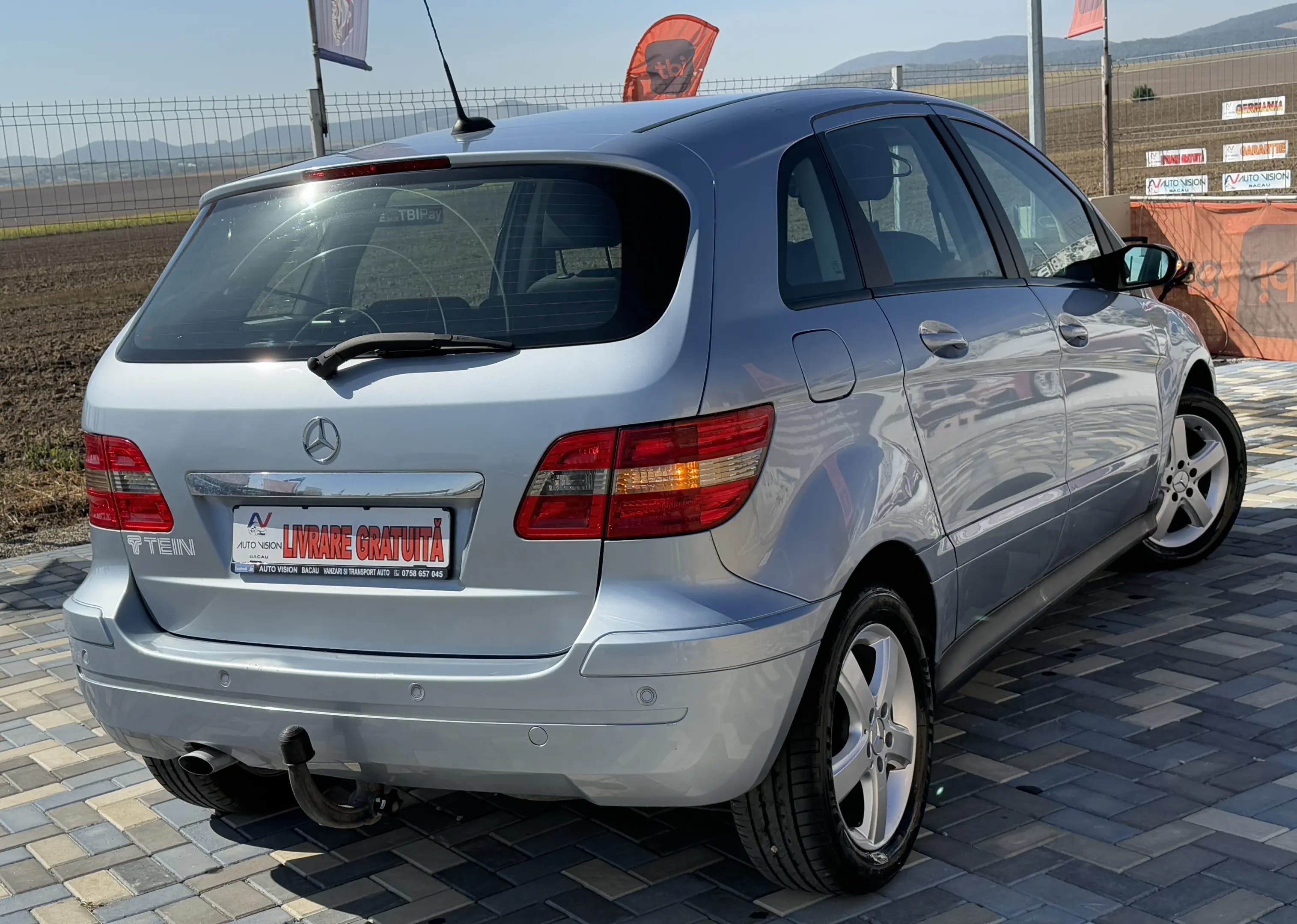 Mercedes-Benz B 200