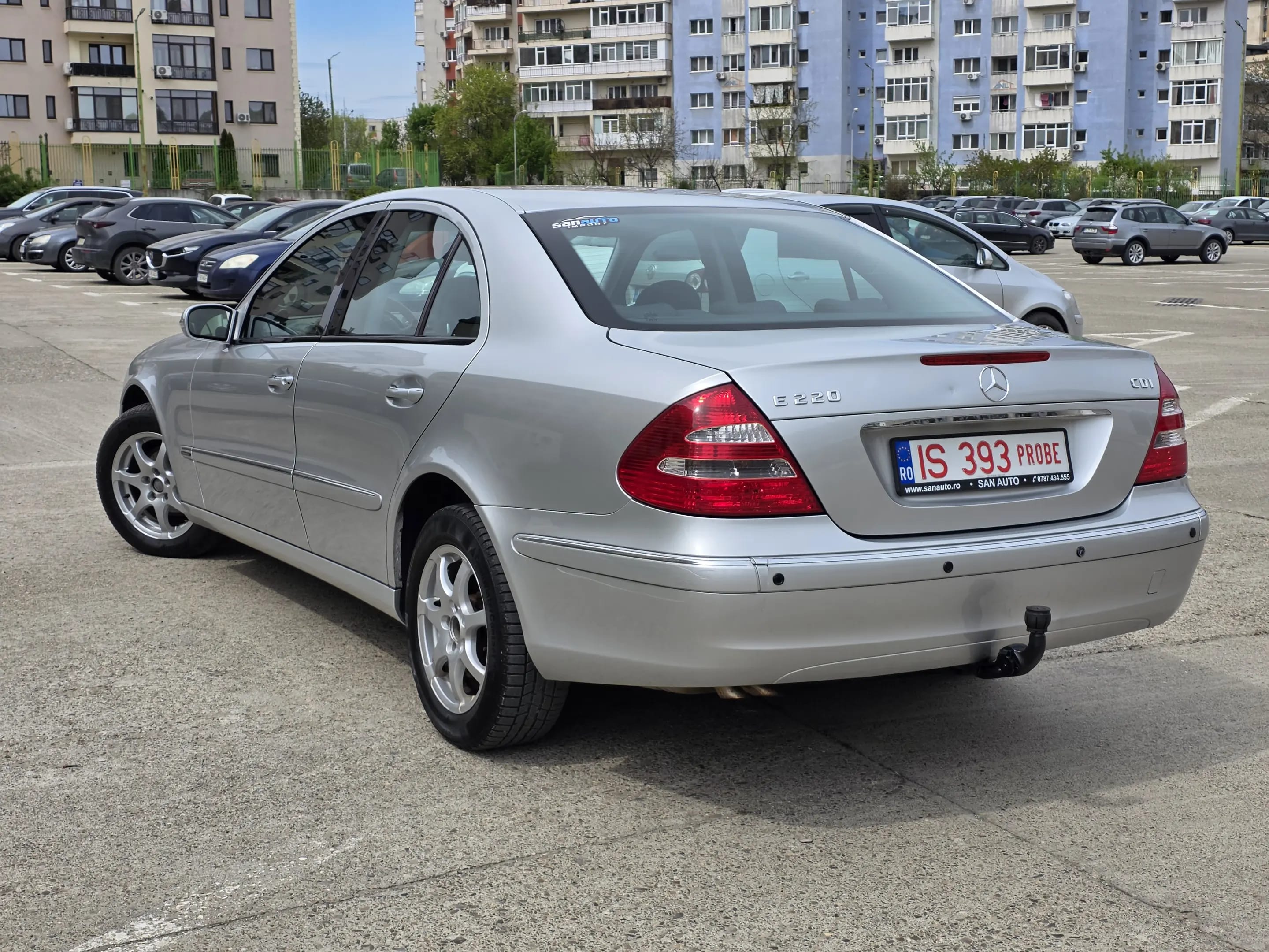 Mercedes-Benz E 220