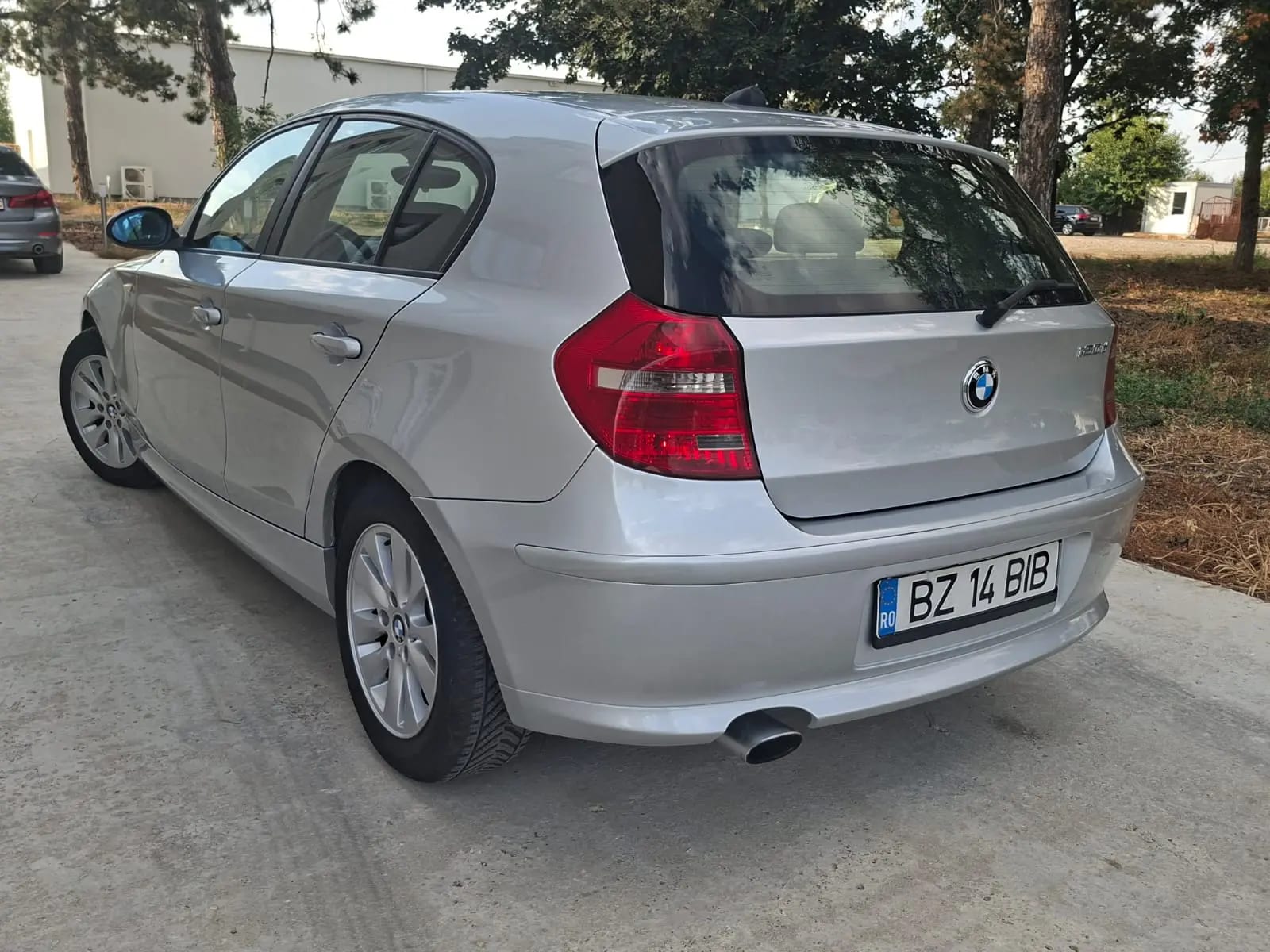 BMW 120