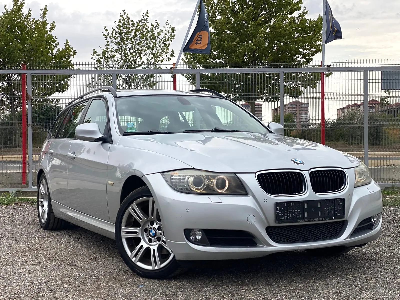 BMW 320