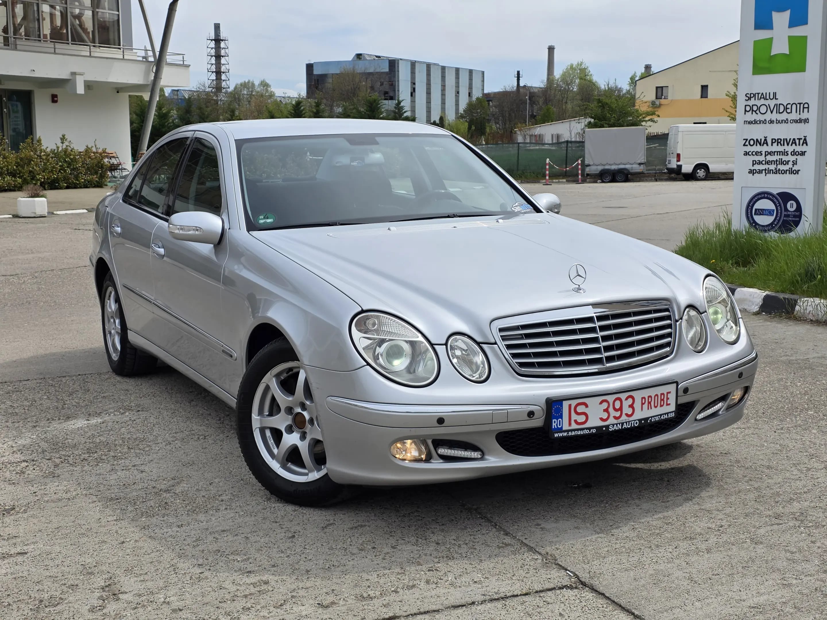 Mercedes-Benz E 220