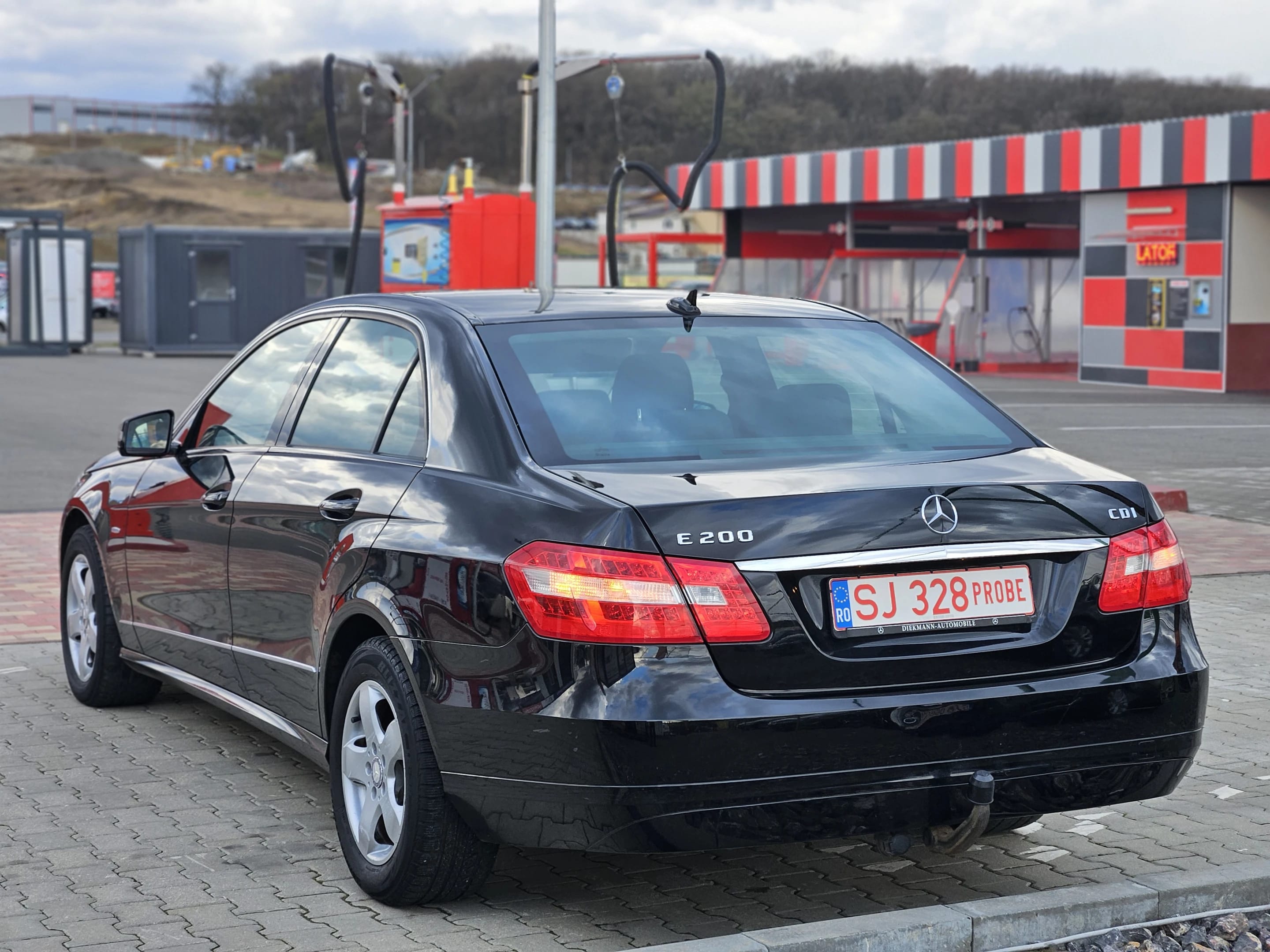 Mercedes-Benz E 200