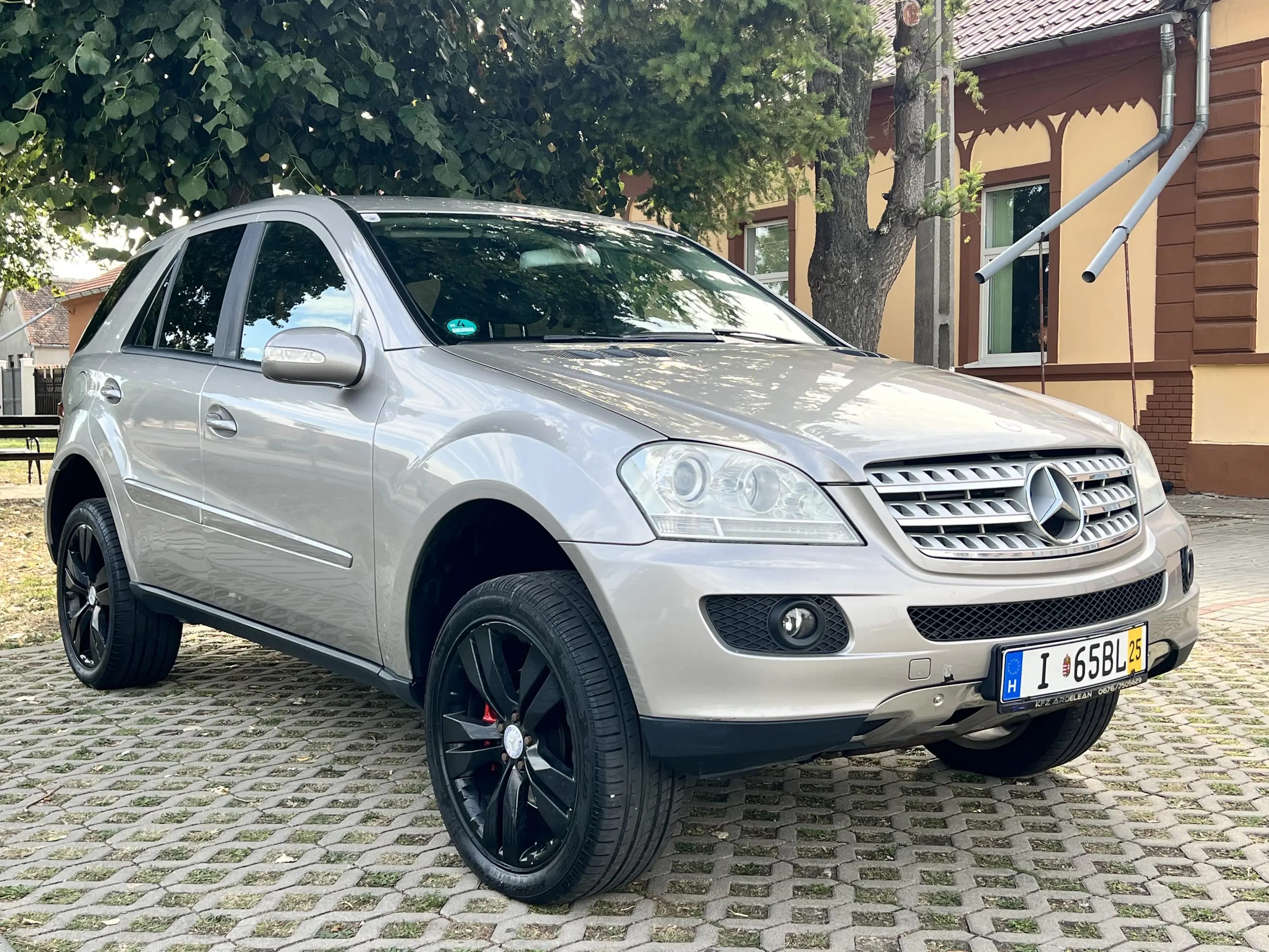 Mercedes-Benz ML 300