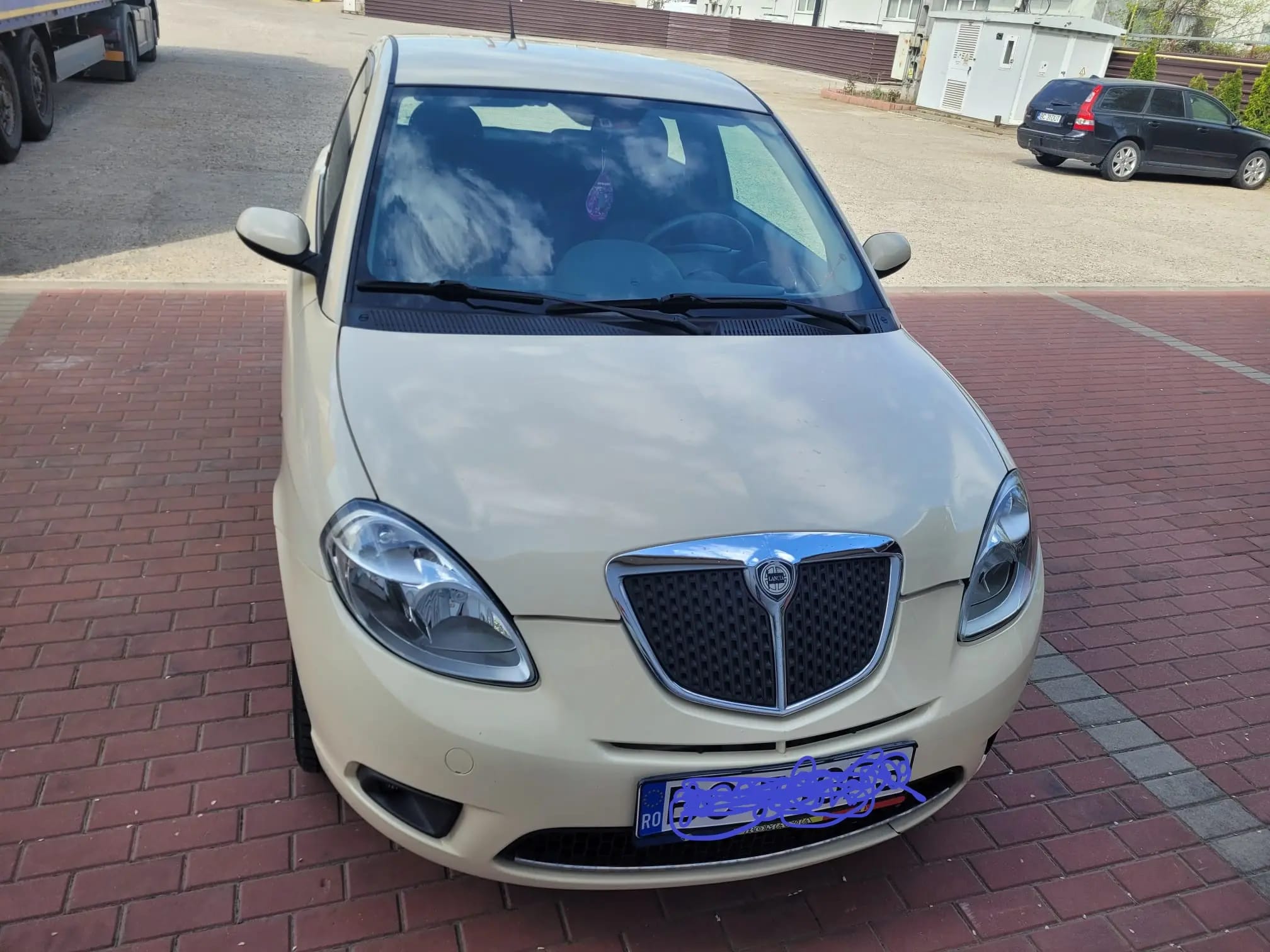 Lancia Ypsilon