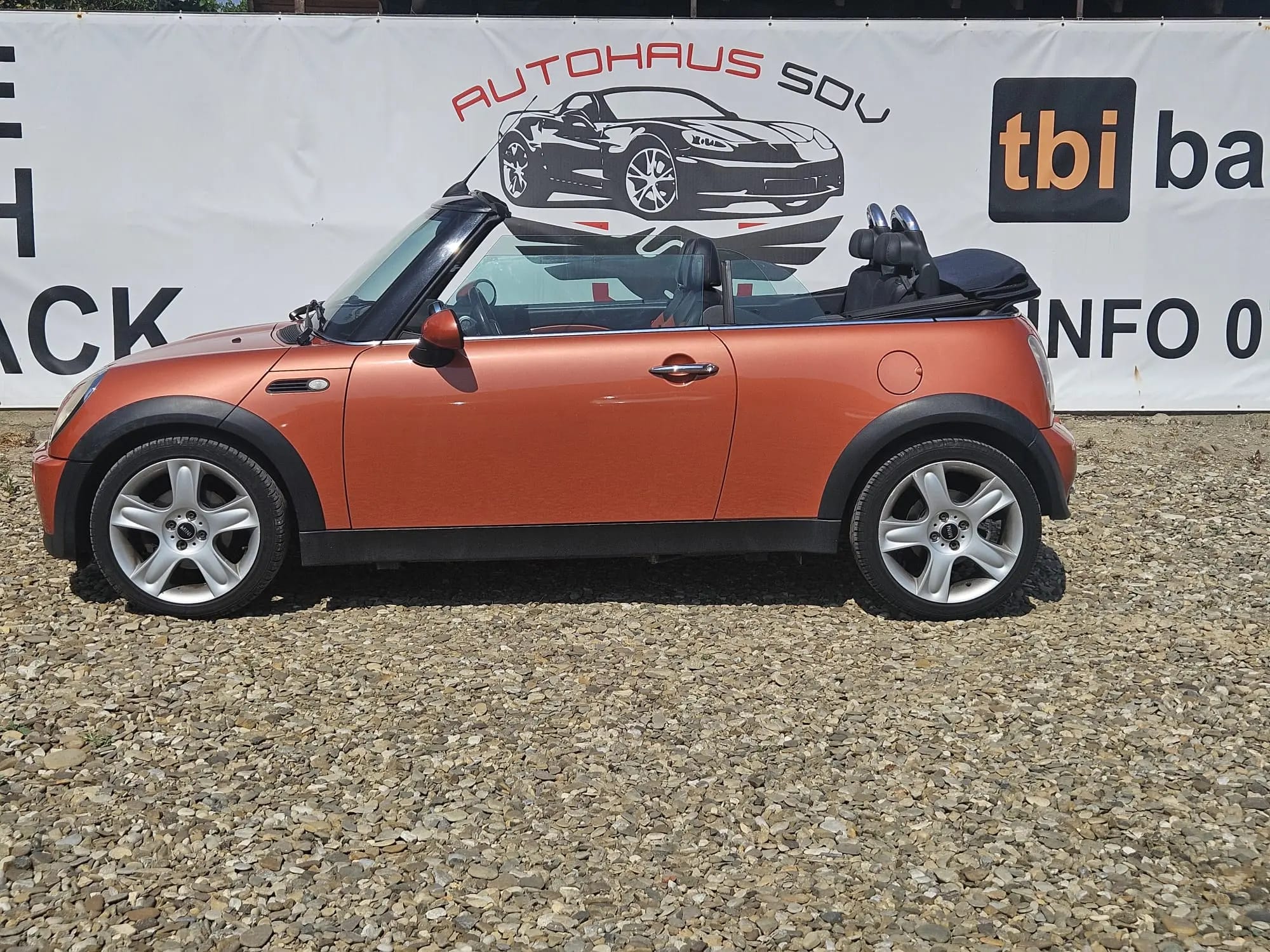 MINI Cooper Cabrio