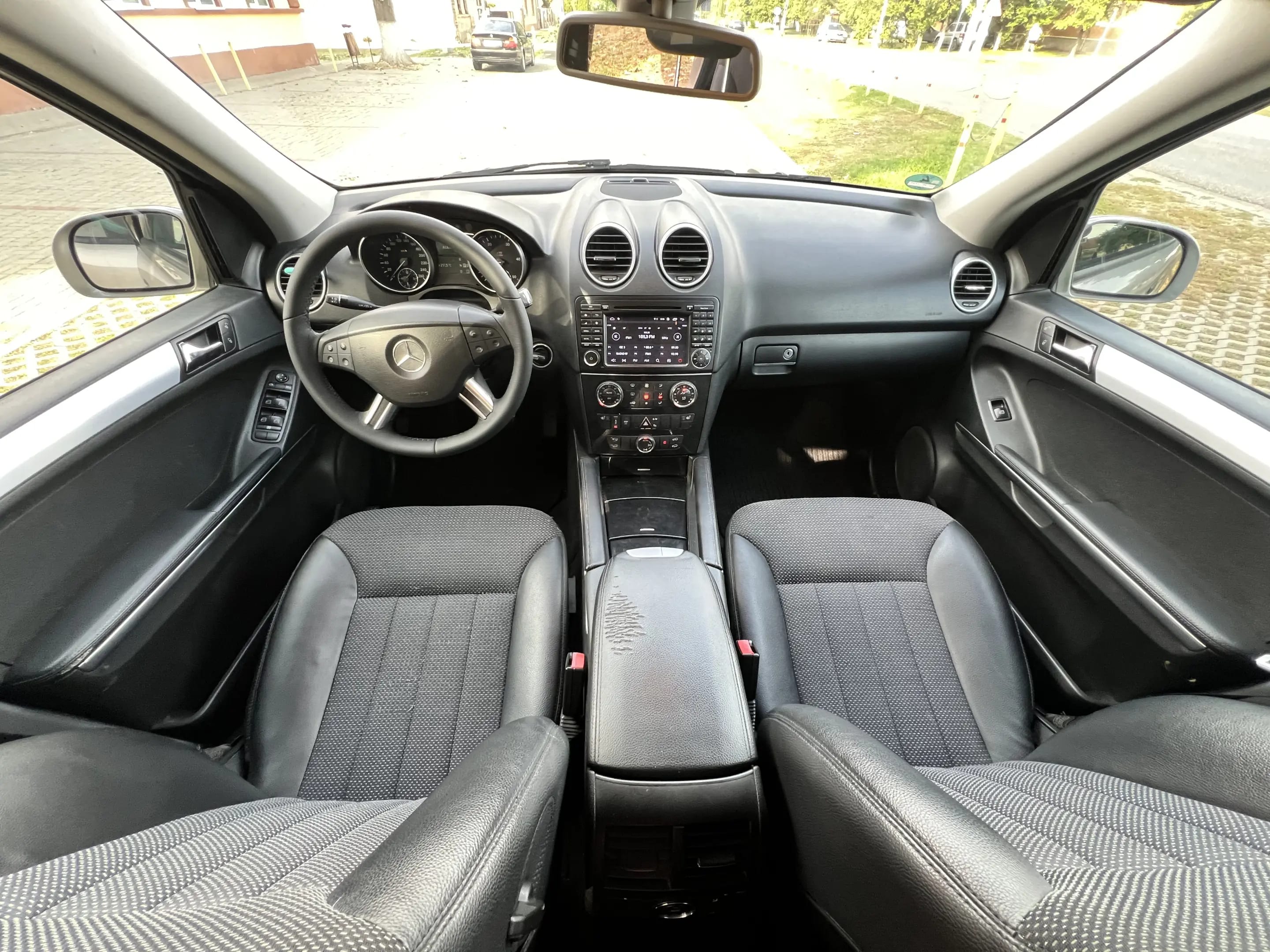 Mercedes-Benz ML 300