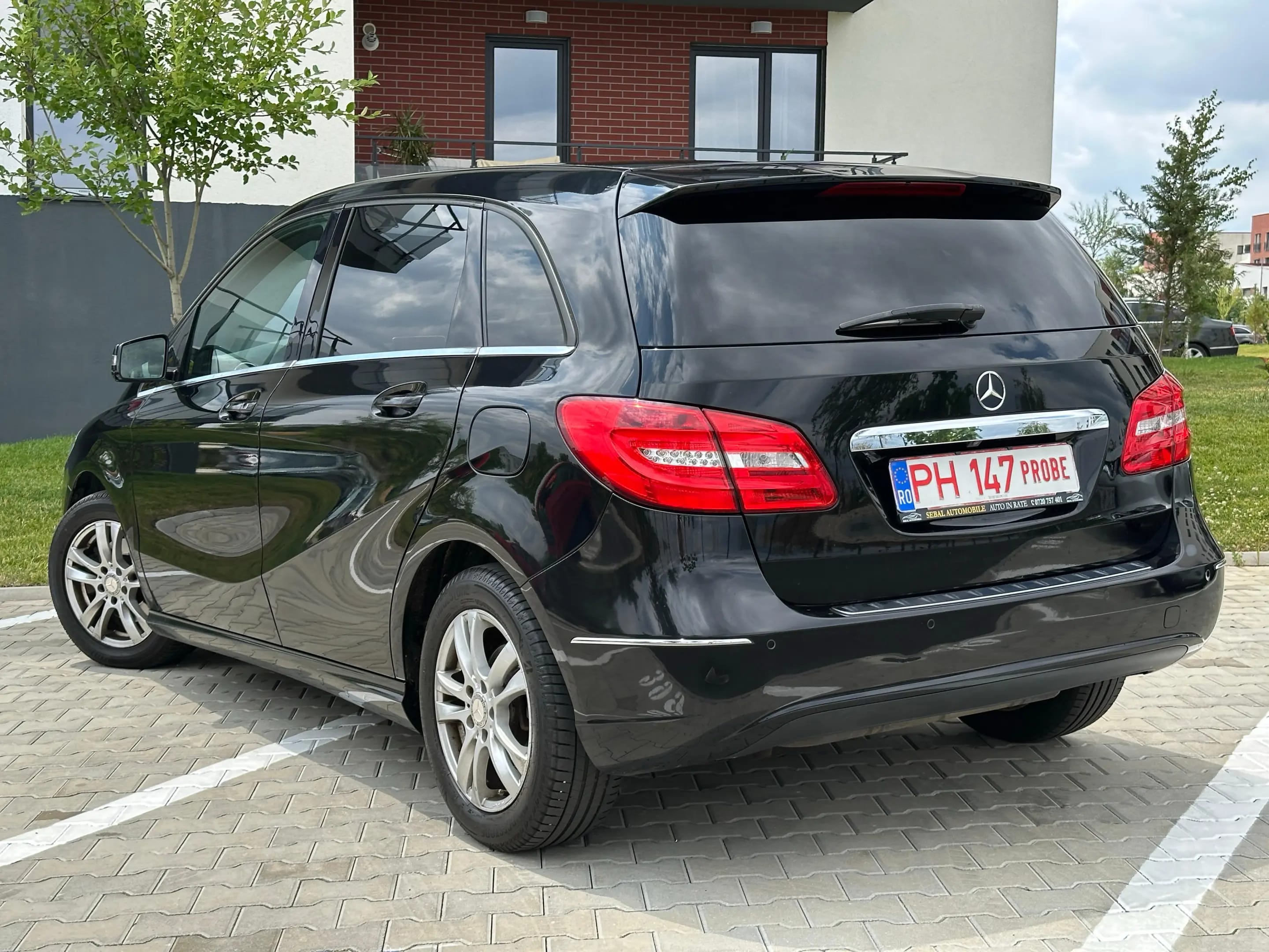 Mercedes-Benz B 200