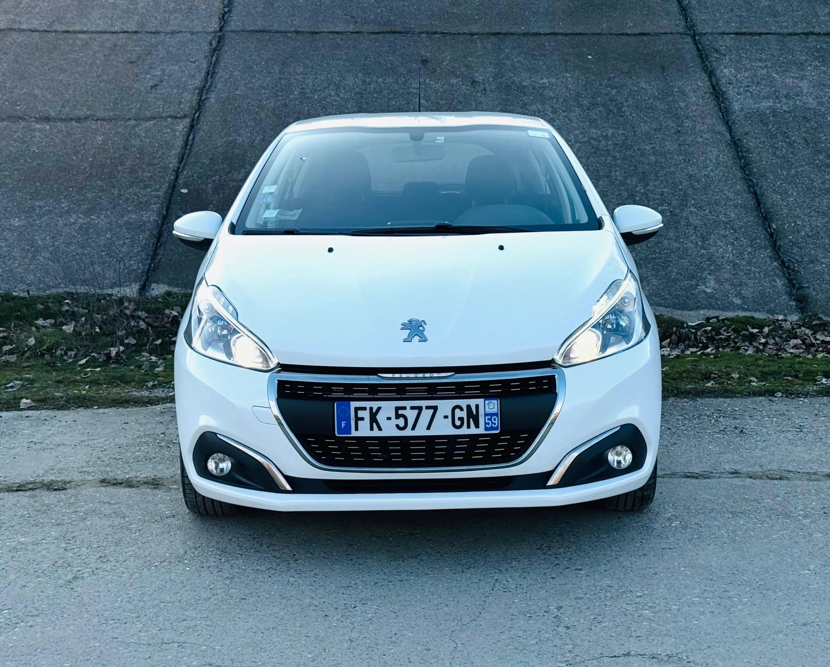 Peugeot 208