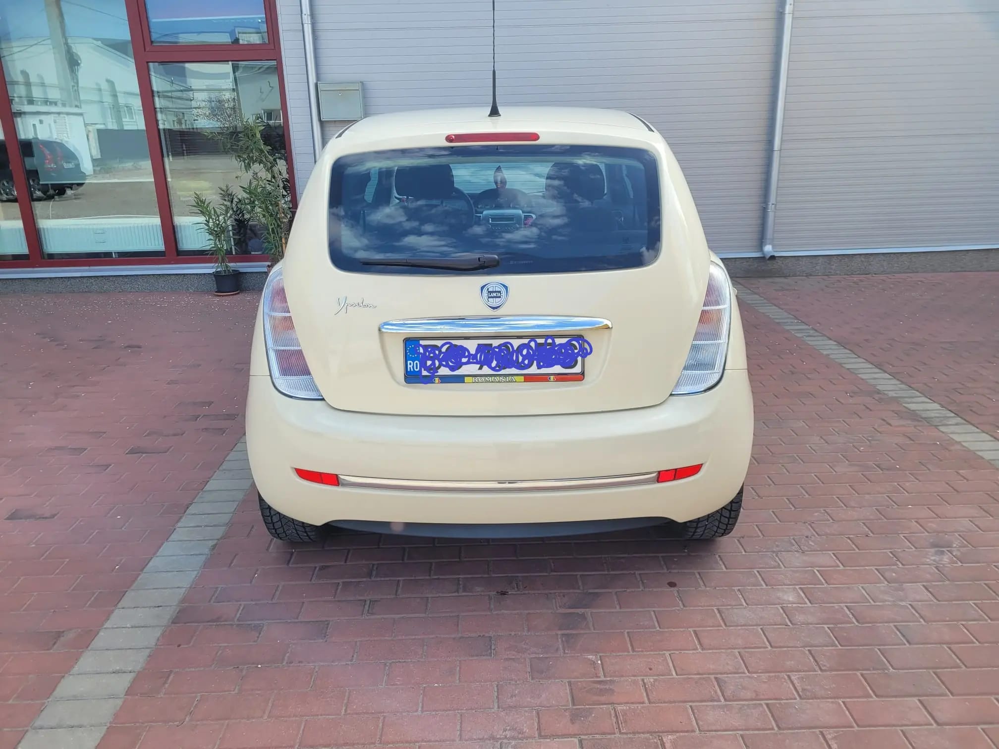Lancia Ypsilon