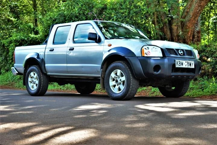 Nissan NP 300