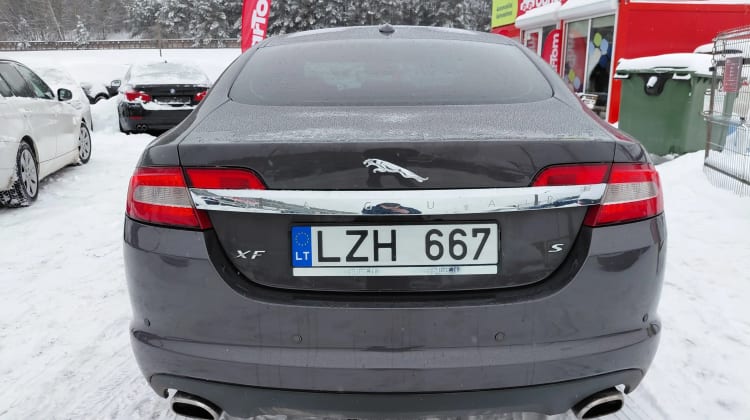 Jaguar XF