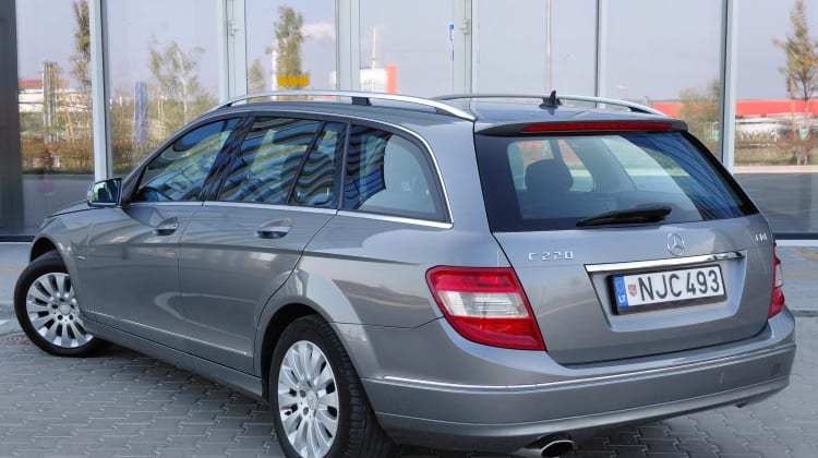 Mercedes-Benz C 220
