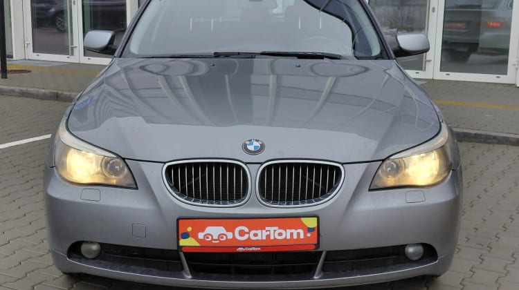 BMW 523