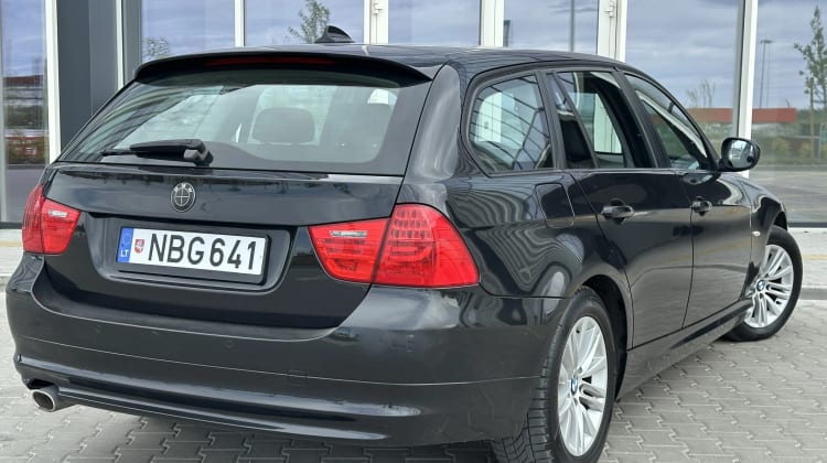 BMW 320