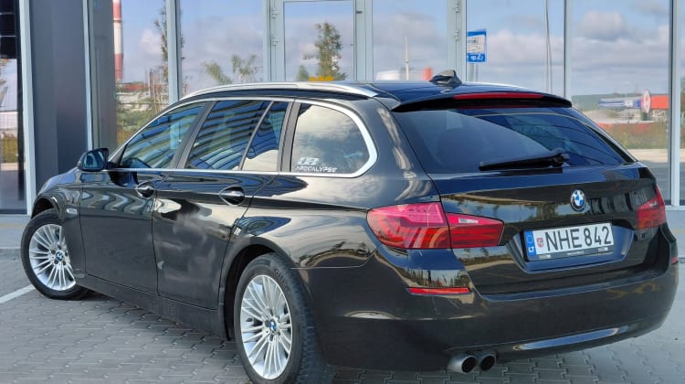 BMW 525