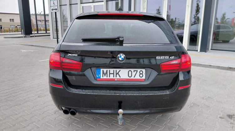 BMW 525