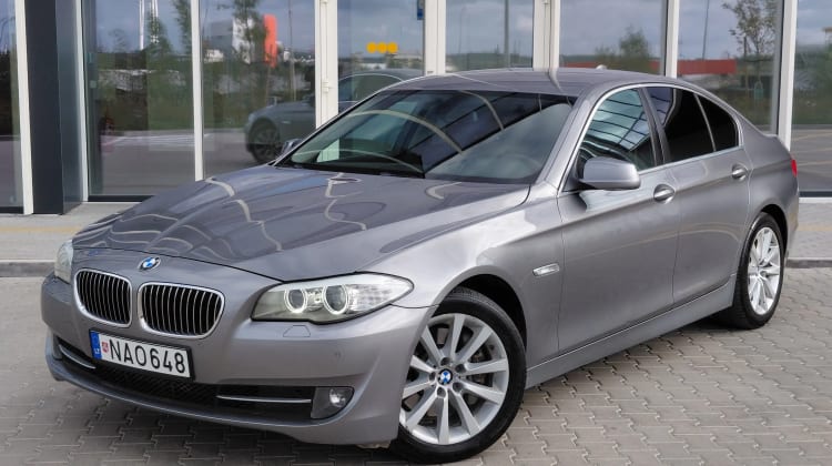 BMW 525