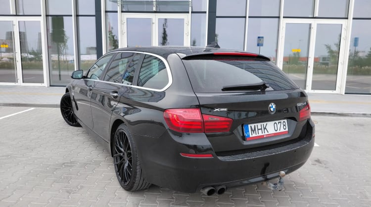 BMW 525