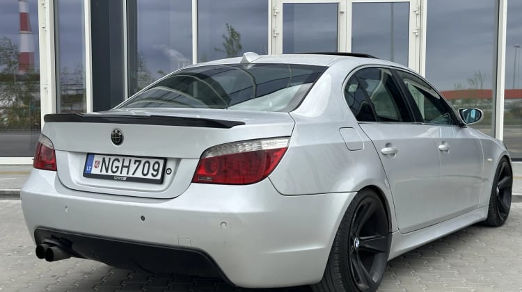 BMW 530