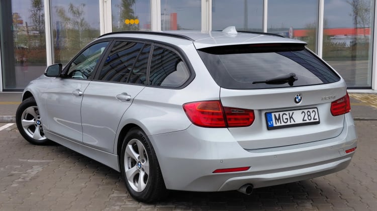 BMW 320